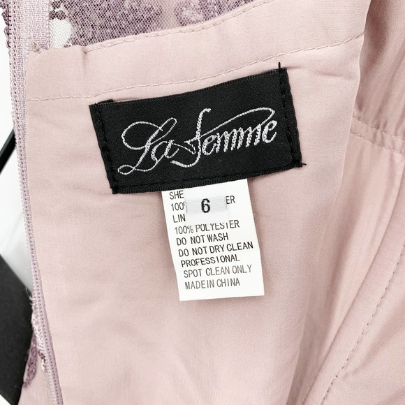 La Femme | Dusty Lilac Lace Column Beaded Gown, Sz 6 - Picture 10 of 12